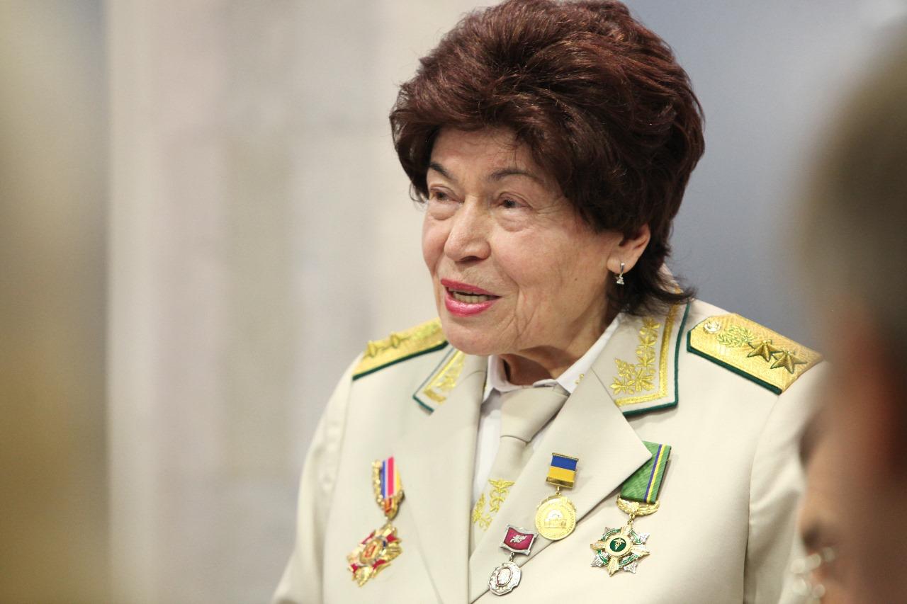 Ельвіра ЄРМОЛАЄВА